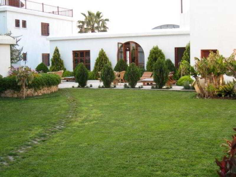 Onar Village 키레니아 외부 사진