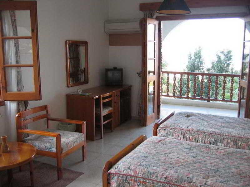 Onar Village 키레니아 외부 사진